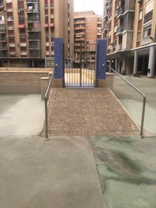 Nuevo Con Piscina A 2 Minutos Estacion Tren Ave Apartman Zaragoza Kültér fotó
